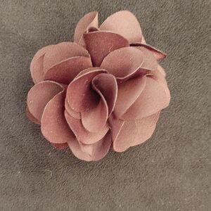 MEN'S LARGE SOLID LAPEL FLOWER.